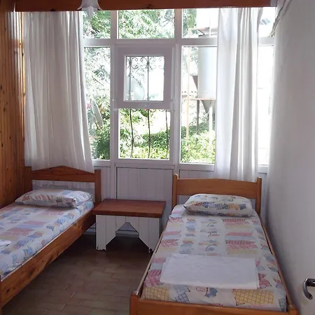 Casa de hóspedes Selen 3*
